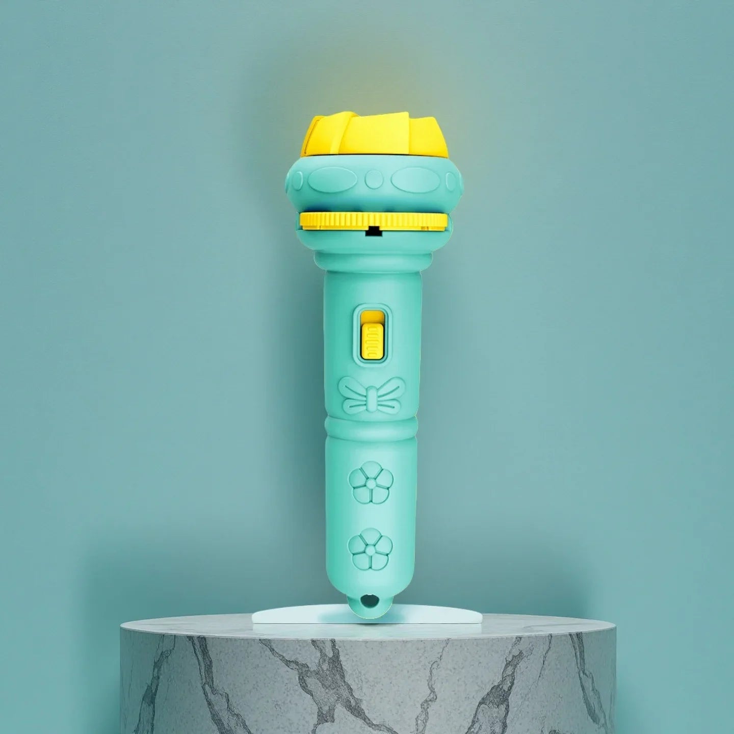 10 Cards Cartoon Projection Flashlight 80 Patterns Creative Children Flashlight Toy Projector Baby Toys Bedtime Story Book Toy